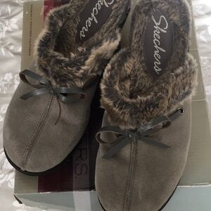 Skechers rubber heeled clog